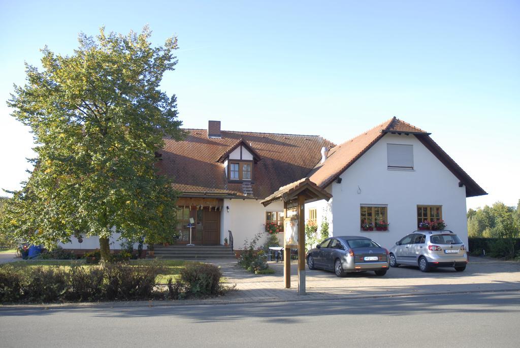 Gasthaus-Pension Hofmann Oberdachstetten Esterno foto